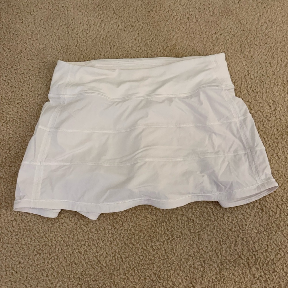 White lululemon pace rival skirt size 2